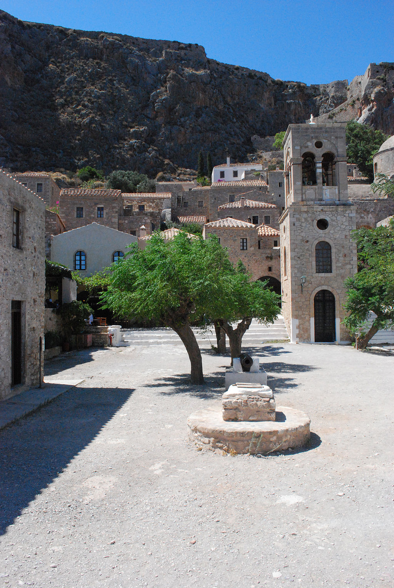 Illustration for article titled This Greek island is the perfect paradise—and supervillain hideout